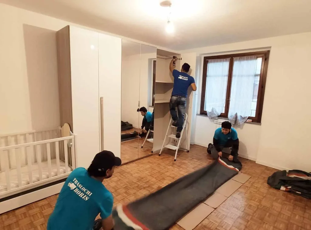 Servizio completo di smontaggio, rimontaggio e deposito con Traslochi Boris