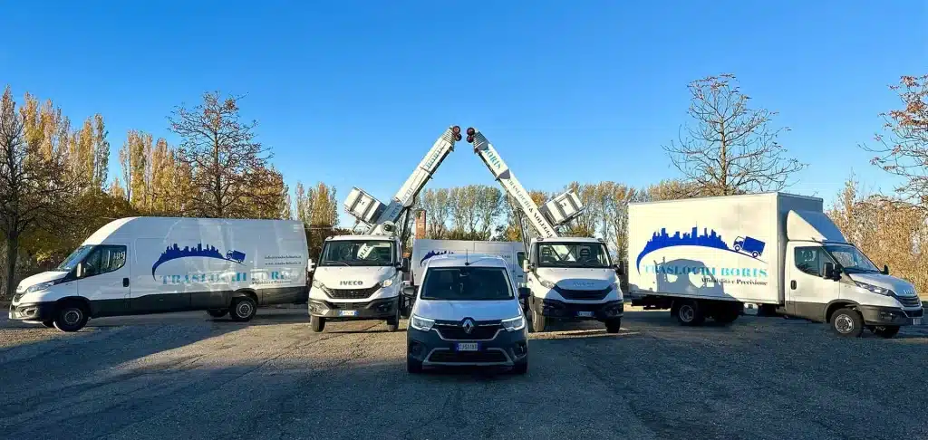 Flotta di furgoni Traslochi Boris a Milano pronta per supporto traslochi locali e internazionali