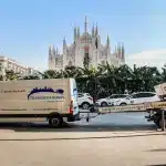 Furgone Traslochi Boris davanti al Duomo di Milano